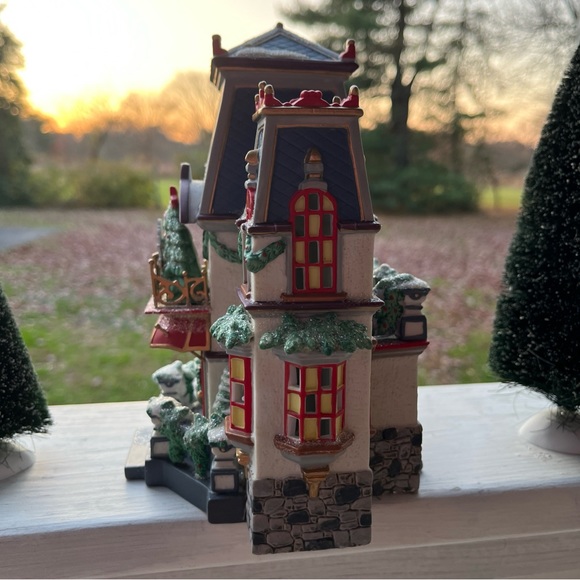 Department 56 Glacier Park Pavilion North Pole Christmas Village Limited Edition - Picture 4 of 14